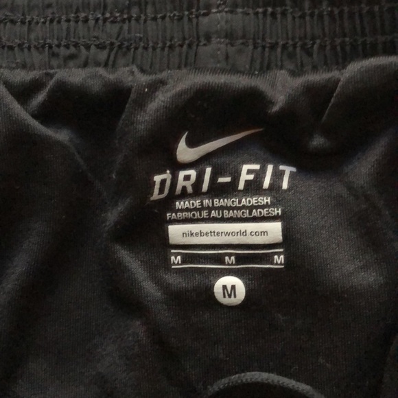 Nike running shorts - Picture 2 of 2